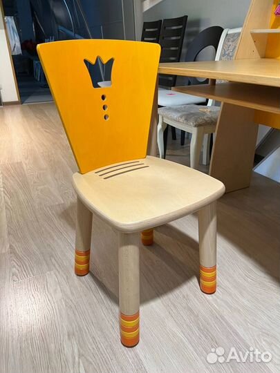 Стол письменный Хаба для девочки со скидкой