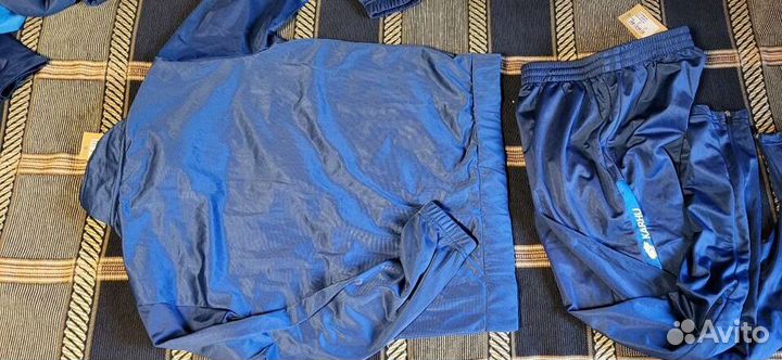 Лыж.костюмы karhu S-M L-XL Сб.России разминочные