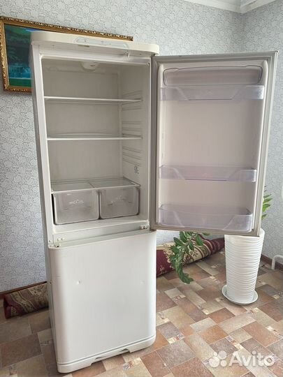 Холодильник бирюса