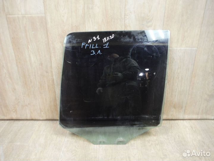 Стекло двери задней левой Land Rover Freelander 1