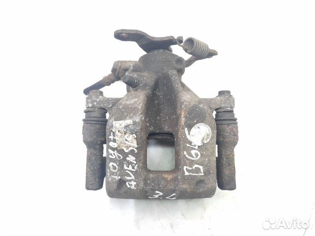 Суппорт тормозной задний левый Toyota Avensis