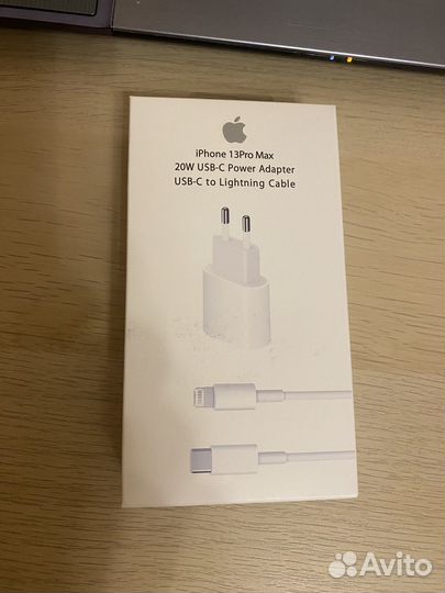 Зарядка на iPhone 20w