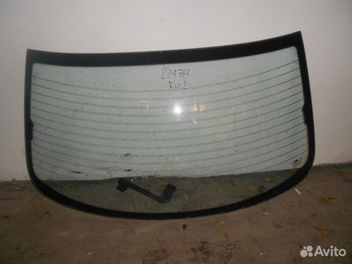 Стекло заднее (Kia Rio)