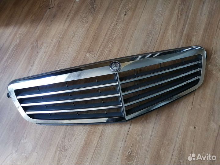 Решотка радиатора мерседес W204 C класс
