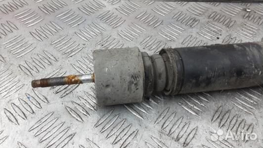 Амортизатор задней балки nissan note E11 (6DN11LX0