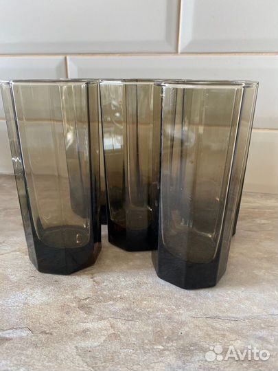 Кувшин со стаканами