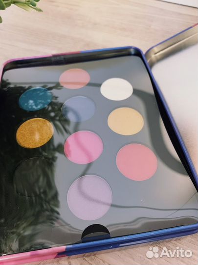 NYX палетка теней land of lollies