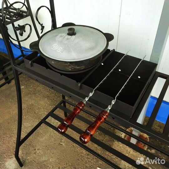 Мангал с крышей