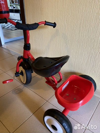 Трехколесный велосипед