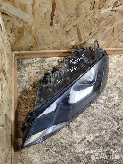 Фара Левая Ксенон Фольксваген Туарег NF в сборе