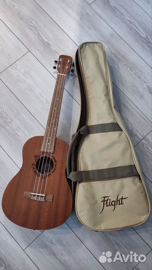 Укулеле flight