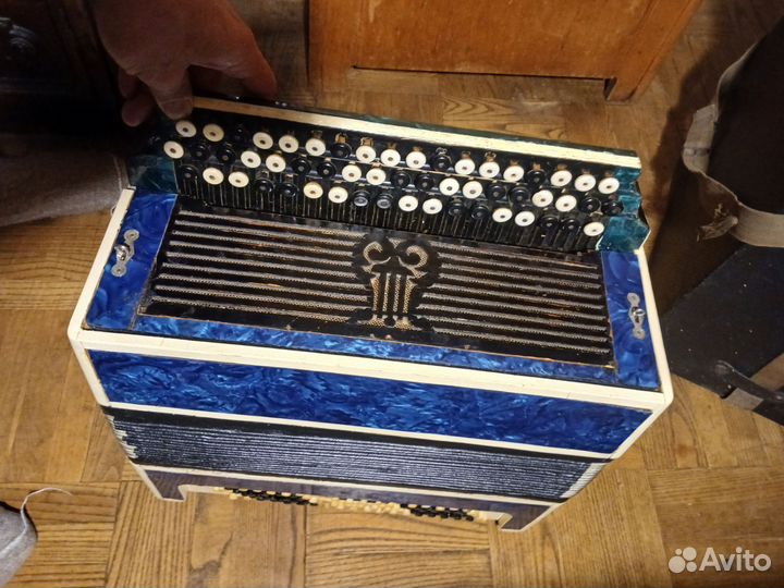 Старинная посуда опт Аккордеон Стулья венские