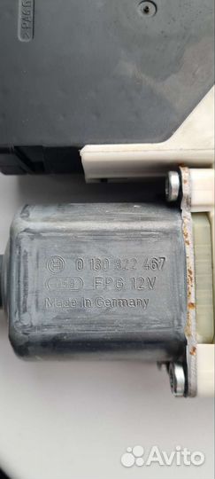 Моторчик стеклоподъемника 5N0959701F