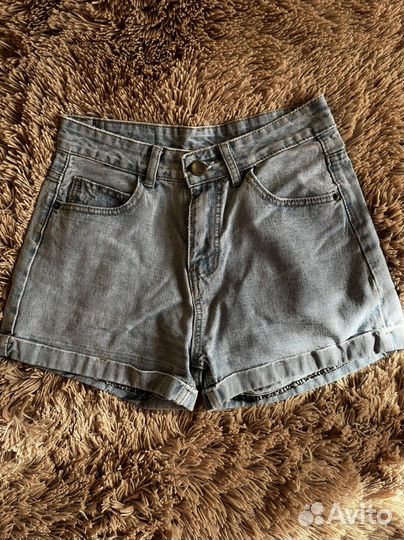 Джинсовые шорты
