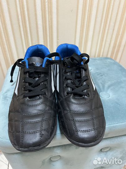 Футбольные бутсы