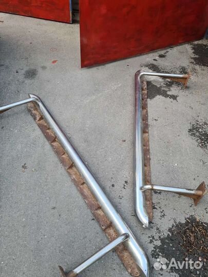 Ступенька порога для джипа