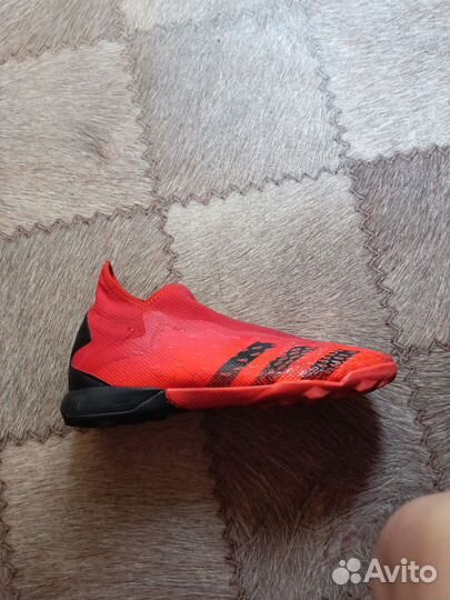 Продам шиповки adidas predator