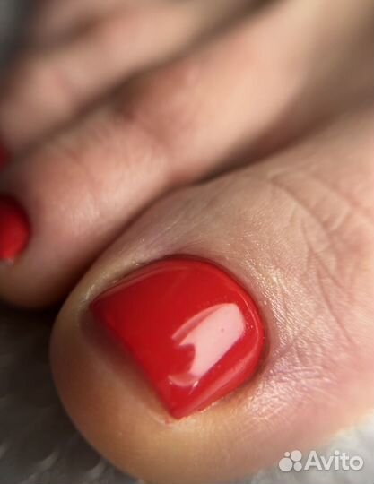 Маникю и педикюр на дому