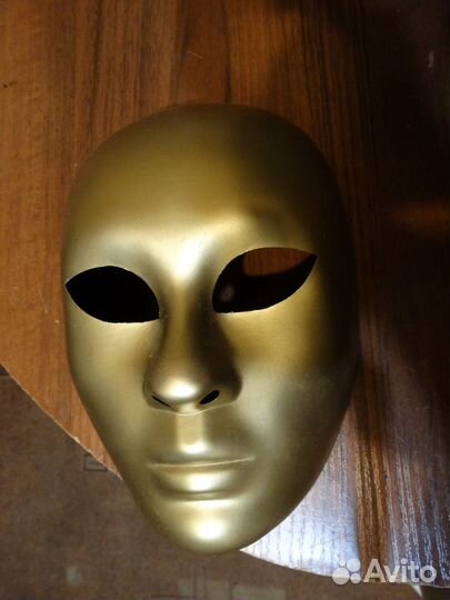 Маска на хэллоуин