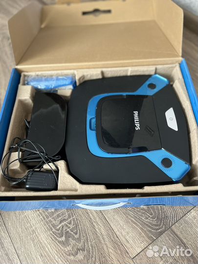 Робот пылесос philips