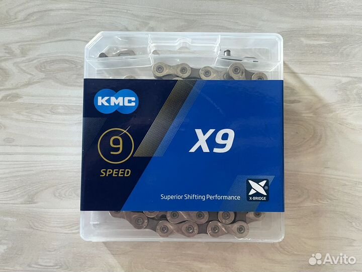 Цепи kmc x8, x9, x11 в коробке с замком