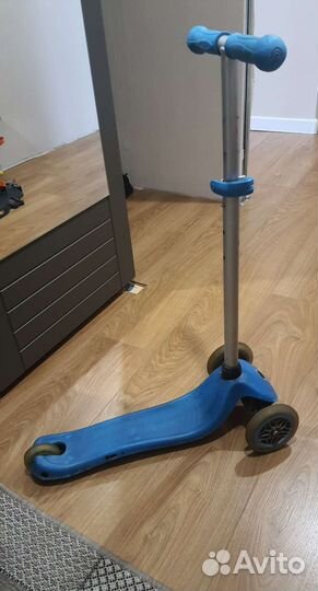 Самокат трехколесный globber