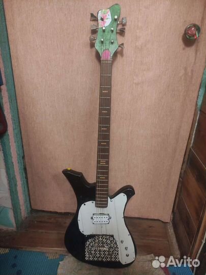 Электрогитара