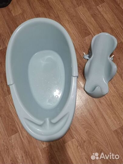 Ванночка для купания с горкой