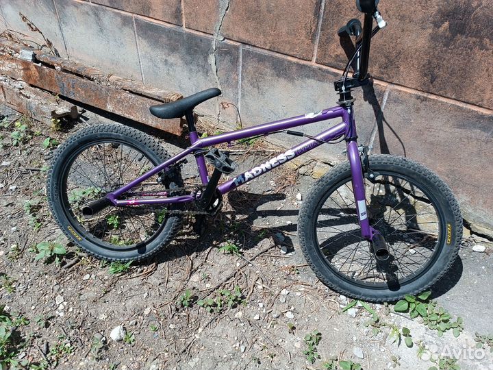 Продам bmx норм состояние всего ему 2 месяца