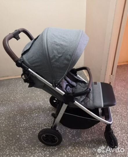 Прогулочная коляска carello bravo