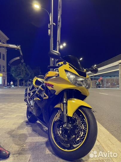Honda cbr 929 rr 2000г