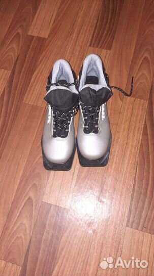 Лыжные ботинки 36 размер