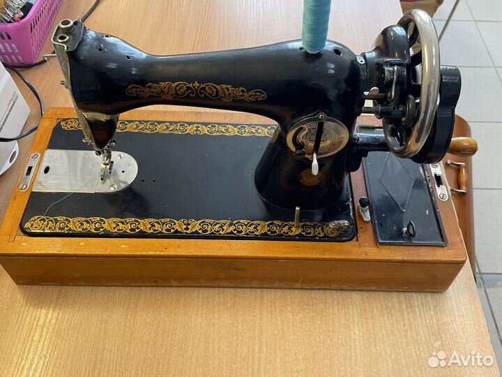 Швейная машина подольская
