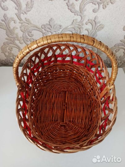 Корзина плетеная с ручкой