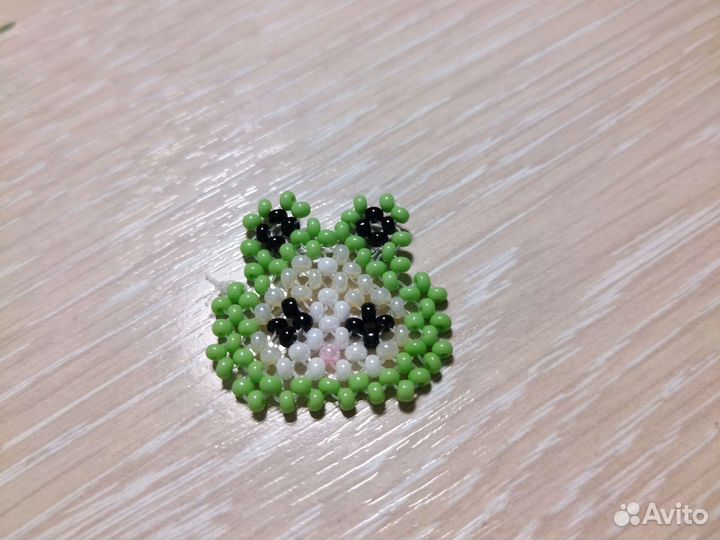 Фигурка плоская из бисера