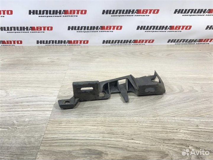 Кронштейн переднего бампера левый Citroen C4 1.6