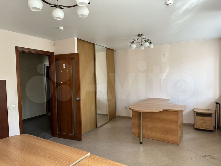 3-к. квартира, 82,3 м², 2/5 эт.