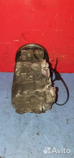 Компрессор кондиционера Volkswagen Passat B5 AWT