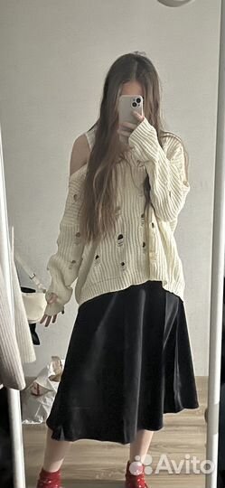 Свитер в дырку