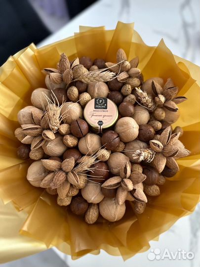 Сладкий букет из конфет