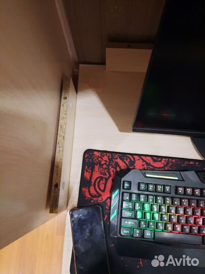 Компьютерный стол