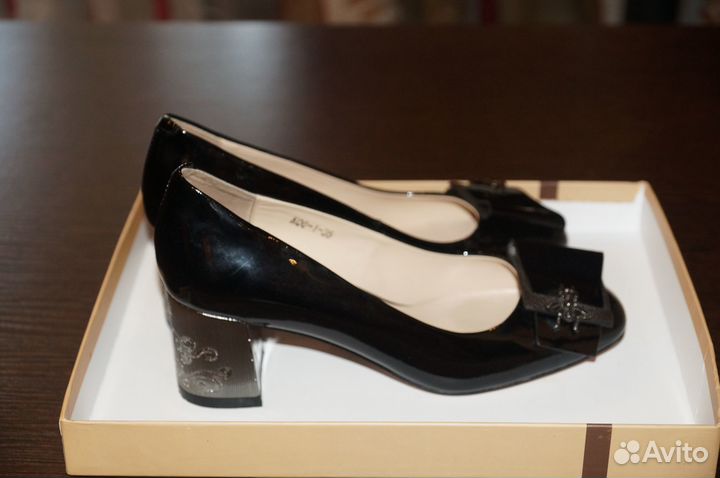 Лакированные туфли женские beratroni