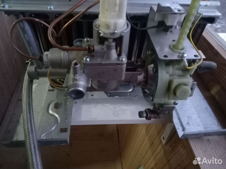 Газовая колонка ariston