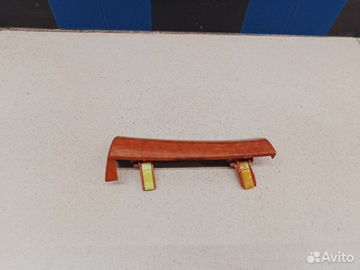 Накладка (кузов внутри) Avensis II 2003-2008