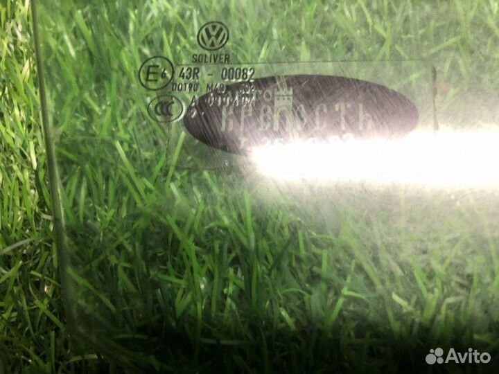 Стекло передней правой двери Volkswagen Passat B6