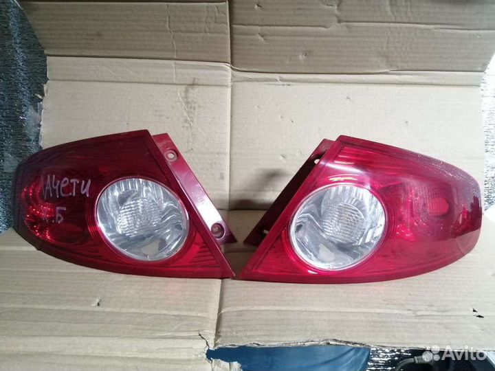 Фонарь задний Шевроле лачети хетчбек