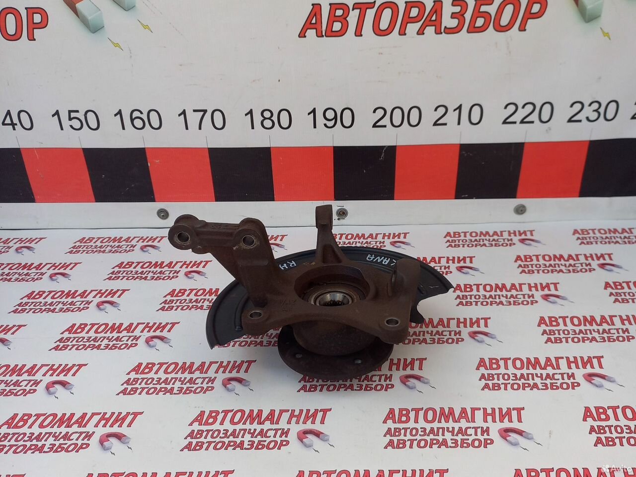 Кулак поворотный правый Рено Аркана