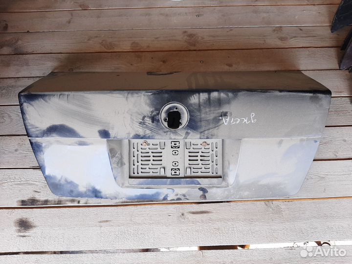 Крышка багажника Volkswagen Bora / Jetta 4