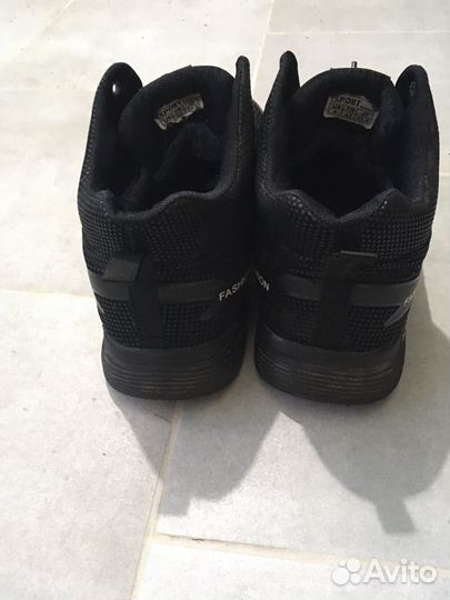 Кроссовки мужские 43