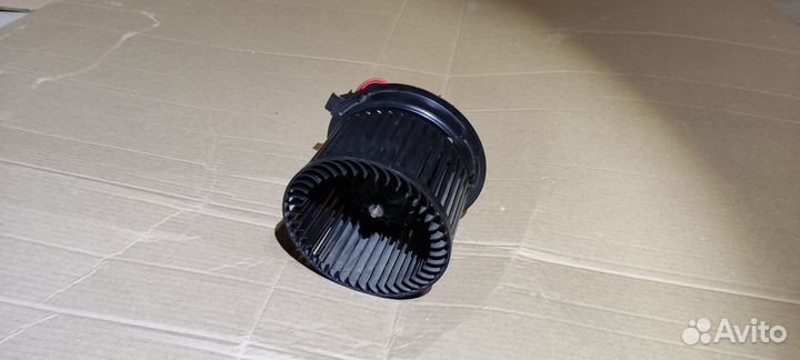 Мотоp отoпителя cалонa nissаn